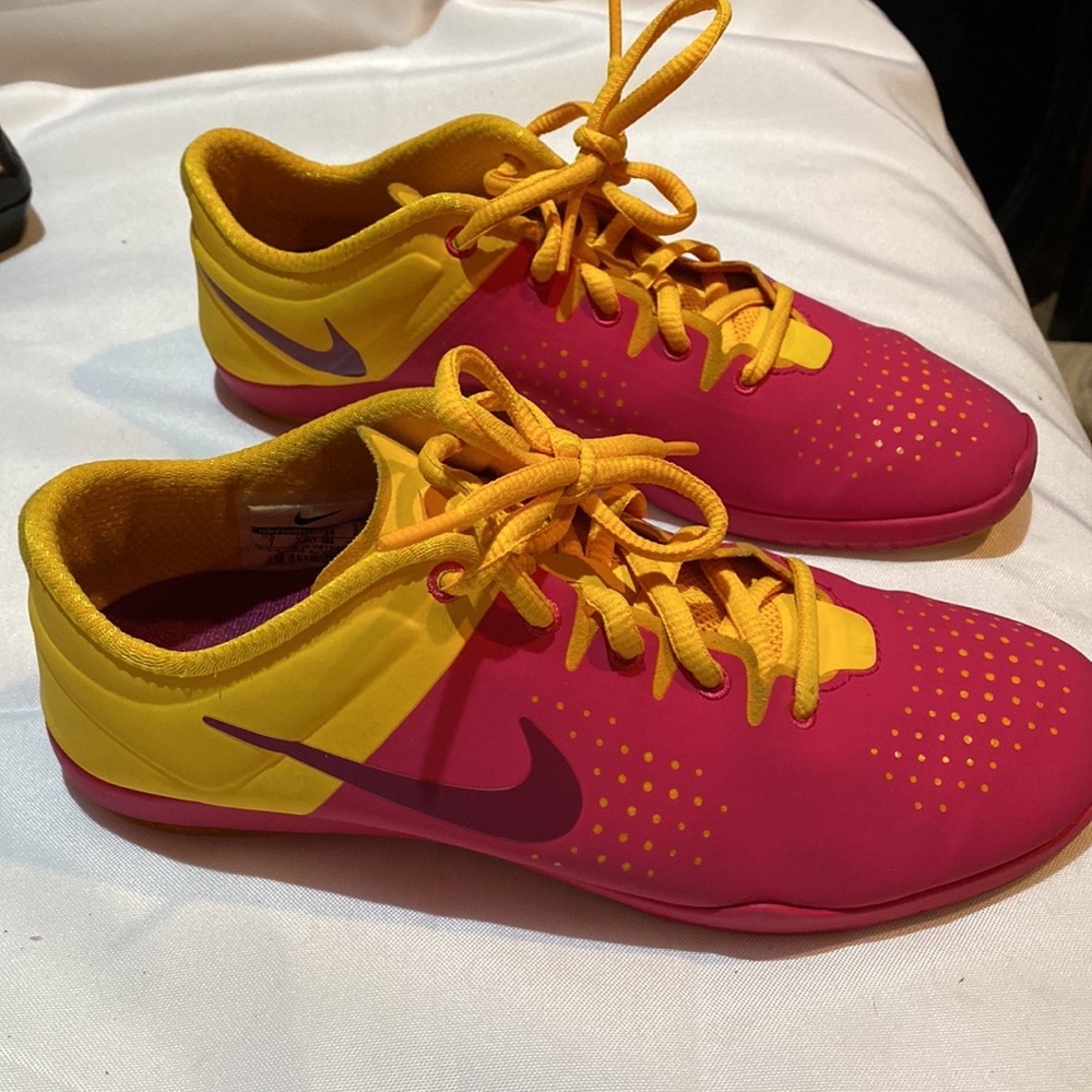 Nike Ladies Sneakers - Picture 2 of 5
